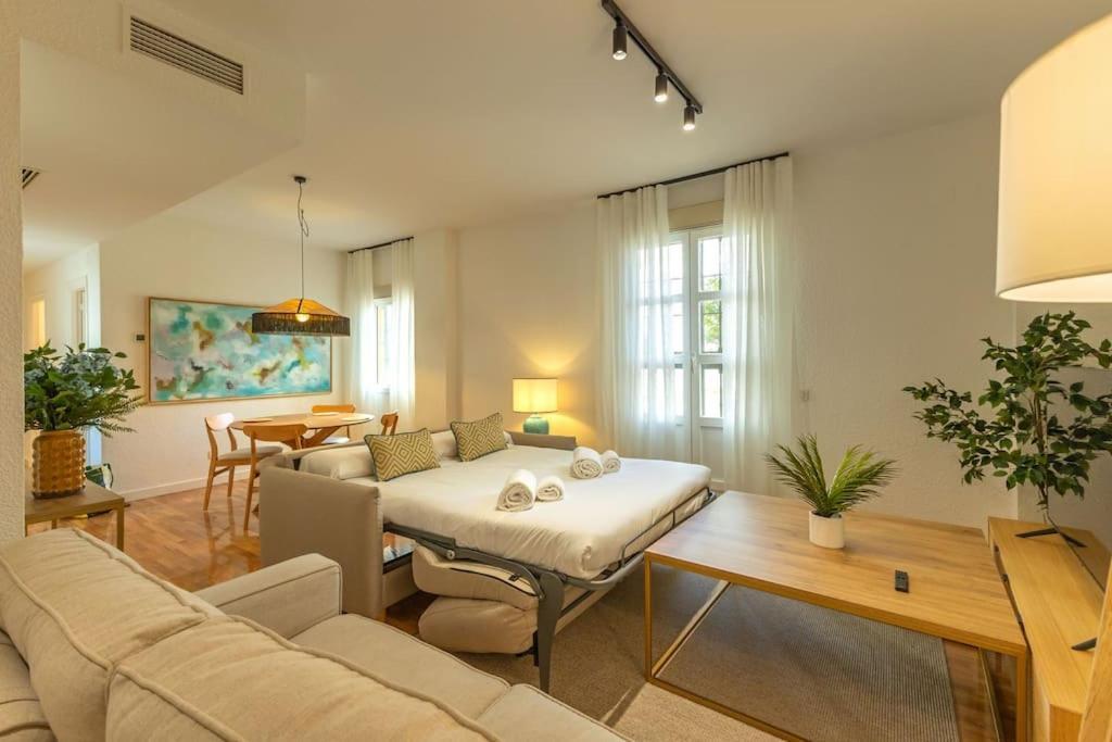 Triana Deluxe By Valcambre Apartman Sevilla Kültér fotó