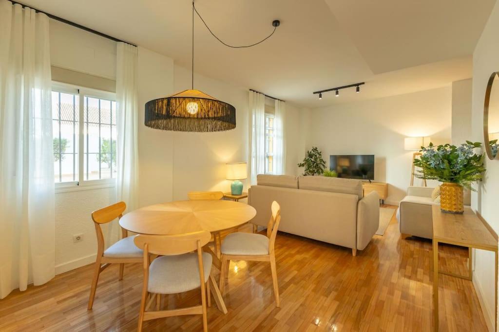 Triana Deluxe By Valcambre Apartman Sevilla Kültér fotó